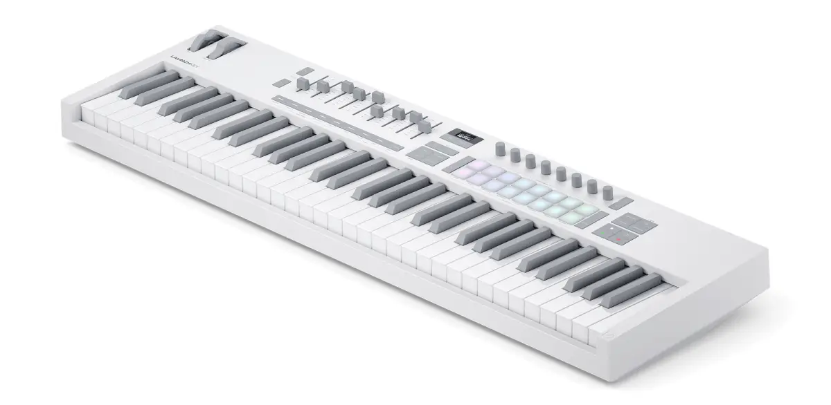novation presenta el nuevo launchkey 61 white 04